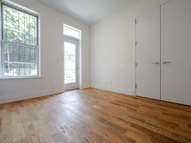 96 George St #1R — Photo 6