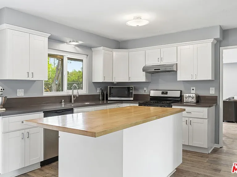 5500 Blanco Ave — Photo 18