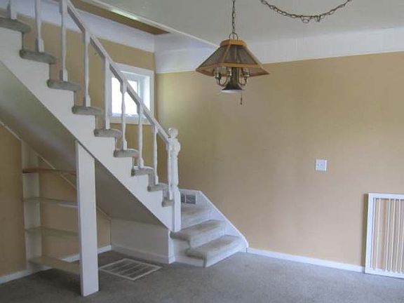 3rd image of 127 E Somo Ave #E