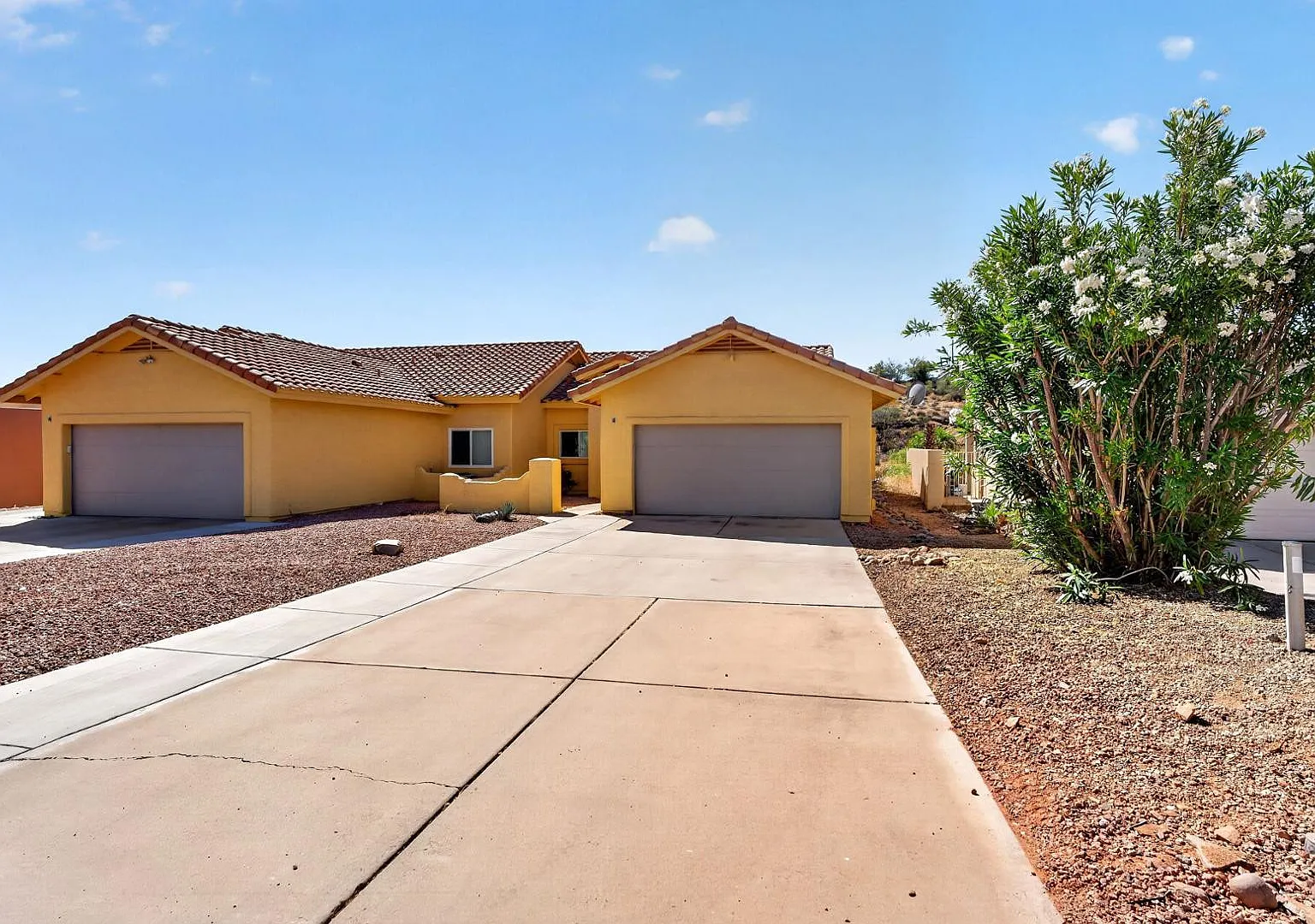 2 bed, 1200 sqft, $4,490 — Photo 3