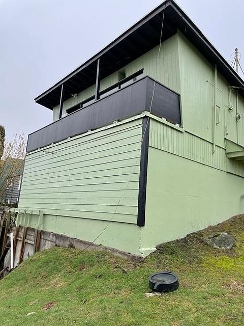 1st image of 10740 Lake City Way NE