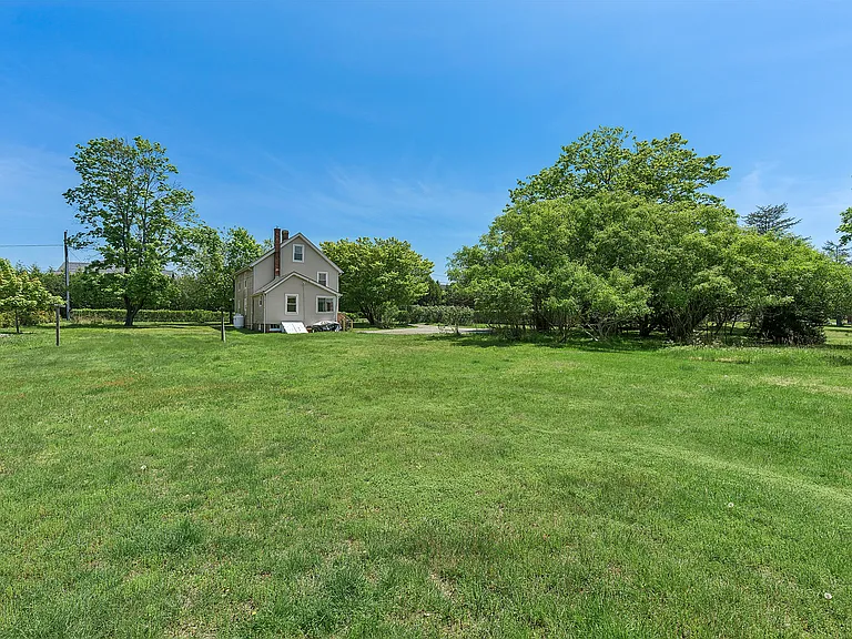 37 N Bishops Ln — Photo 15