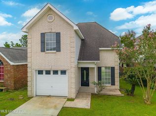 19417 W Lake Village Dr, Gulfport, MS 39503