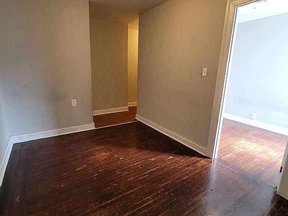 3rd image of 3011 Heath Ave APT 24