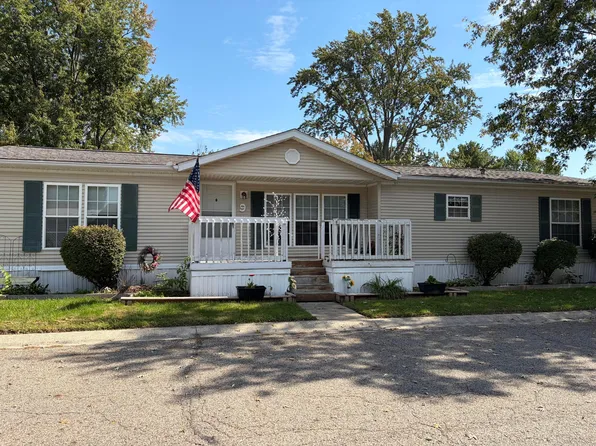 210 Cedar St, Pataskala, OH 43062