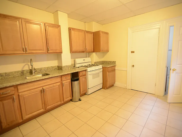 179 Harvard St #2 — Photo 23