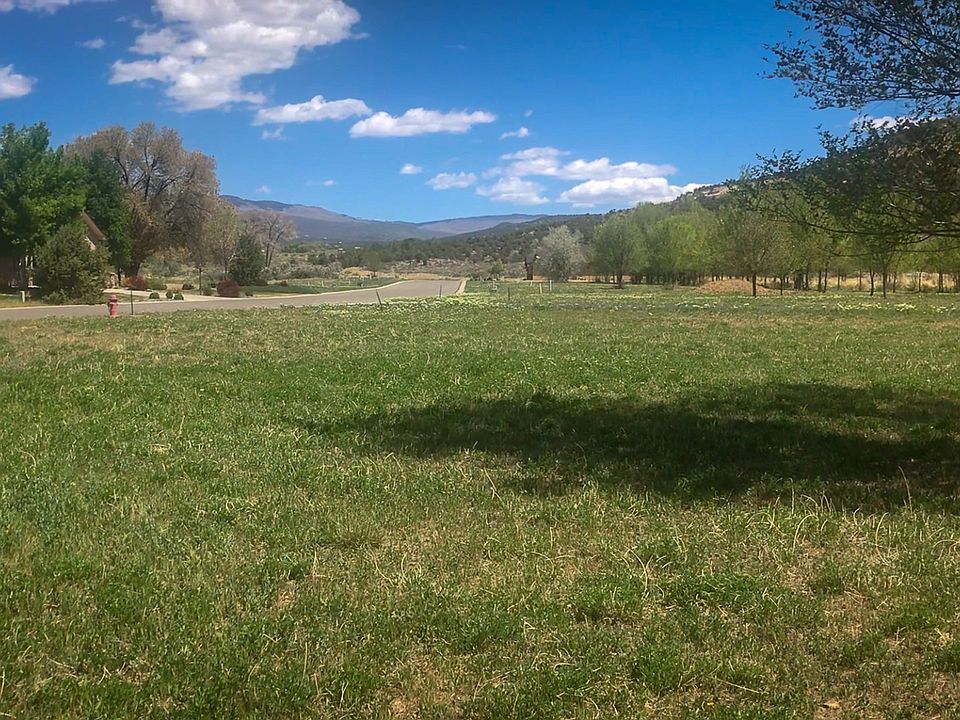 1st image of 305 SE Flagstone Ct