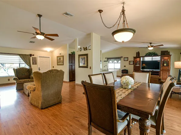 10101 SW 16th Ct, Davie, FL 33324