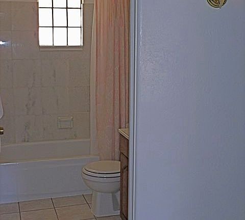 5th image of 1222 E Belmont Ave