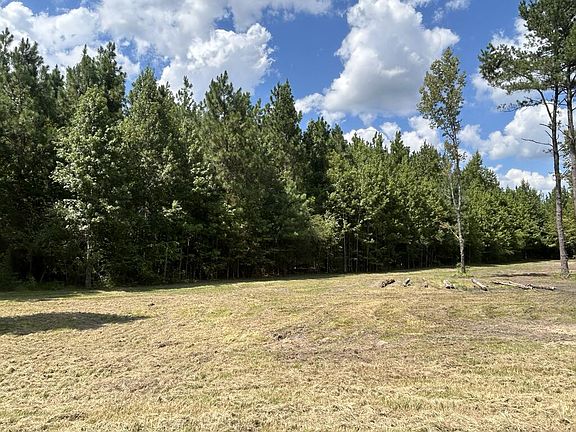 4th image of 644 Case Rd