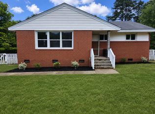 1411 Stansfield Dr, Fayetteville, NC 28303