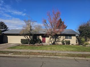 5185 Trevon St, Eugene, OR 97402