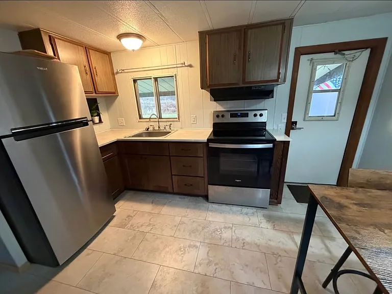 271 Prospect Valley Rd — Photo 3