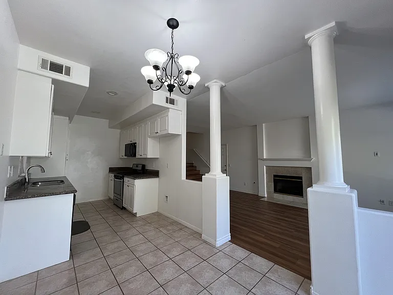 2176 El Dorado St — Photo 8