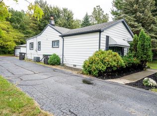 8883 Beech Daly Rd, Taylor, MI 48180