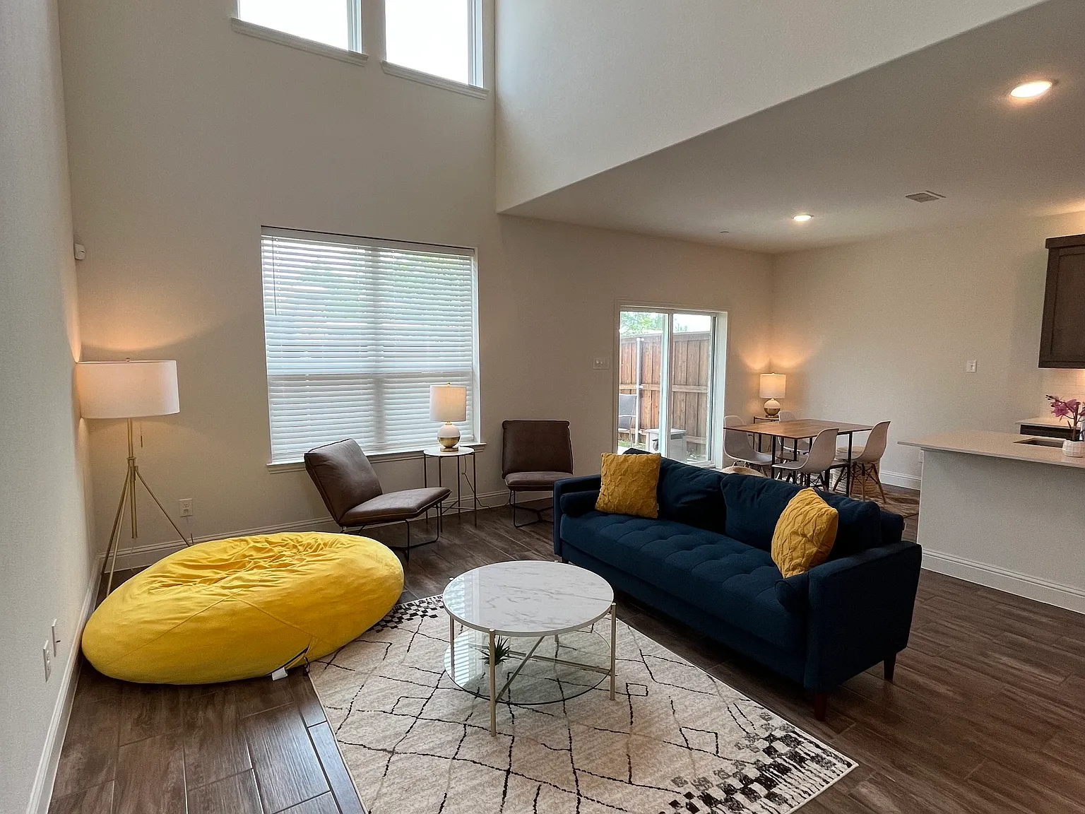 2 bed, 2.5 bath, 1466 sqft, $2,700 — Photo 1