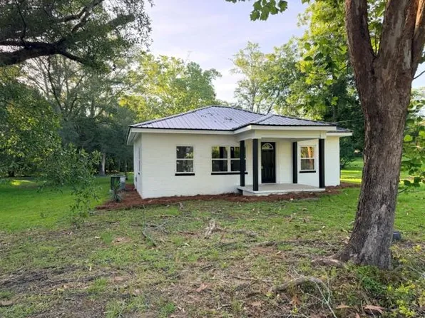 709 N Bragg St, Fitzgerald, GA 31750