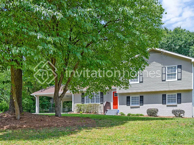 444 Mephisto Cir — Photo 1