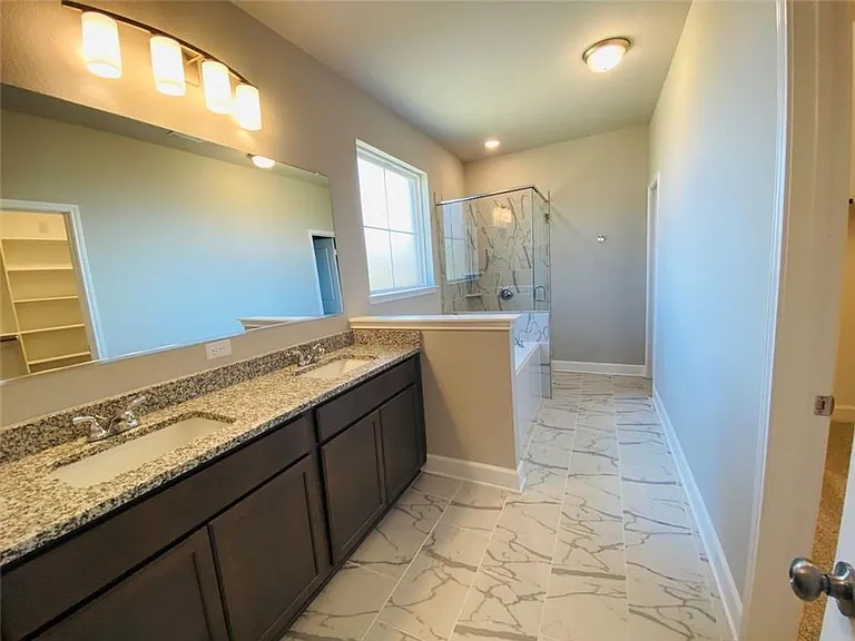 5754 Redfish Ct — Photo 27
