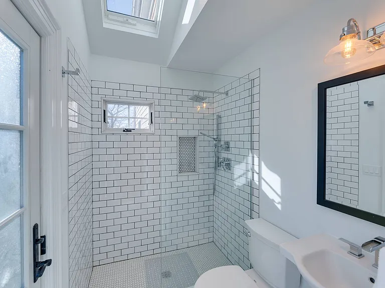24 Stratton Sq — Photo 12
