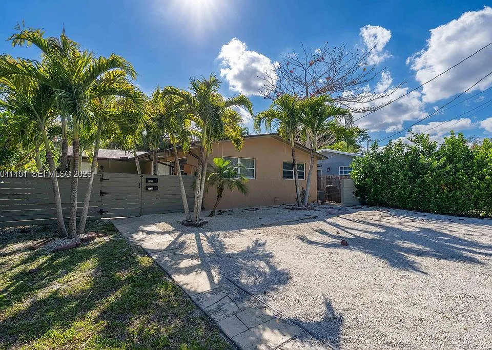 2470 NE 182nd Ter #1
