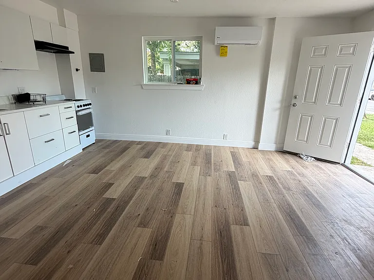 11743 Country Springs St — Photo 8