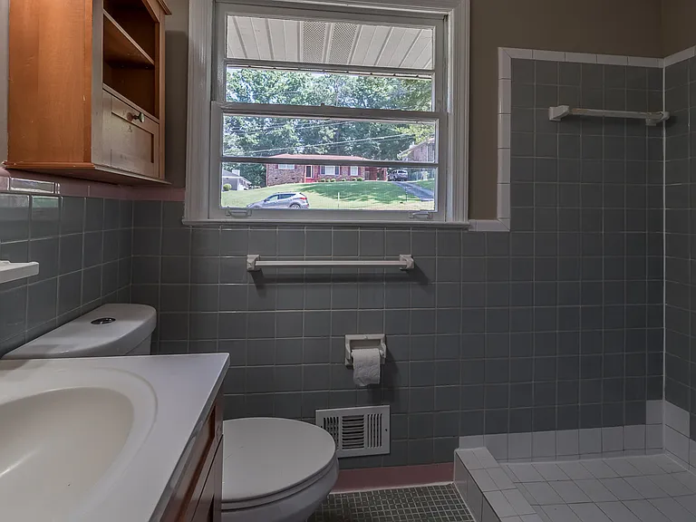 3149 Gay Dr — Photo 23