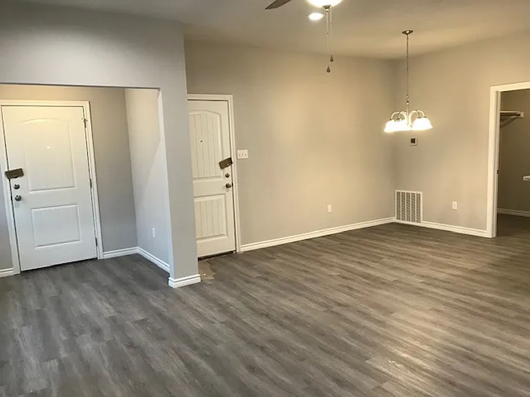 6047 Jennings St — Photo 3