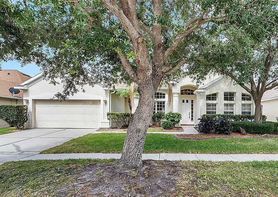 1st image of 13993 Magnolia Glen Cir