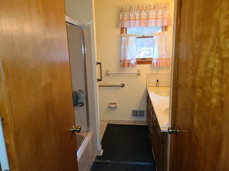 10910 Harford Rd — Photo 12