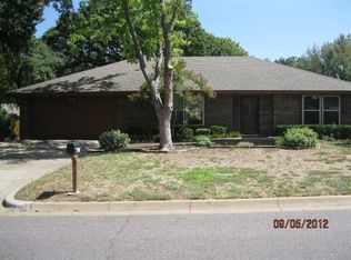 1923 Ridgebrook Dr, Arlington, TX 76015