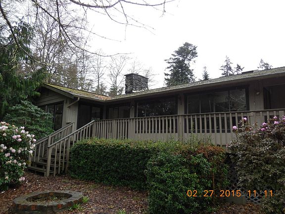 3rd image of 631 Montgomery Ln