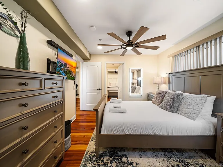886 Felspar St — Photo 27
