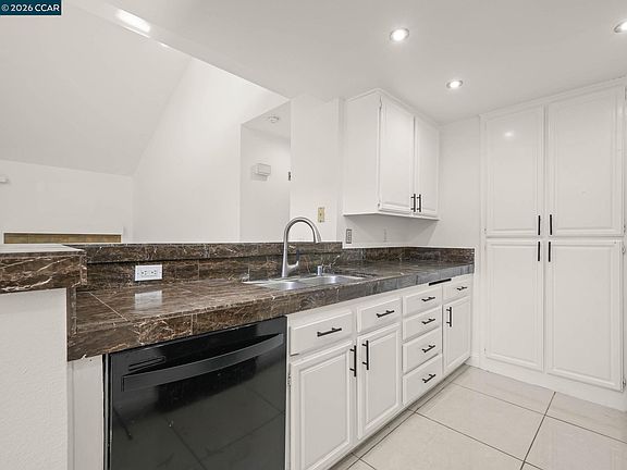 4th image of 6204 Buena Vista Dr #B