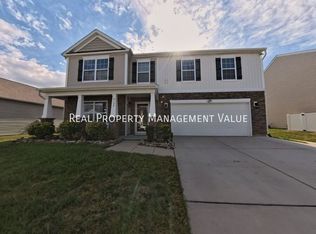 8922 Harwood Knoll Dr, Charlotte, NC 28214