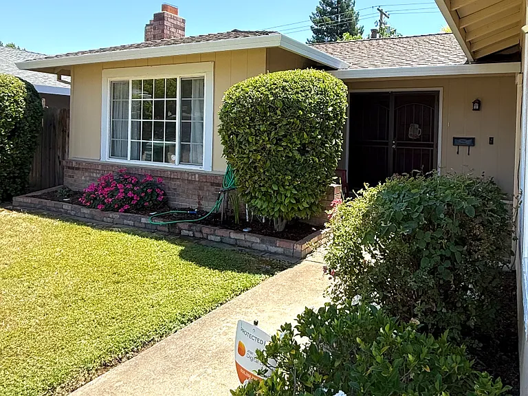 9068 Posada Way — Photo 4