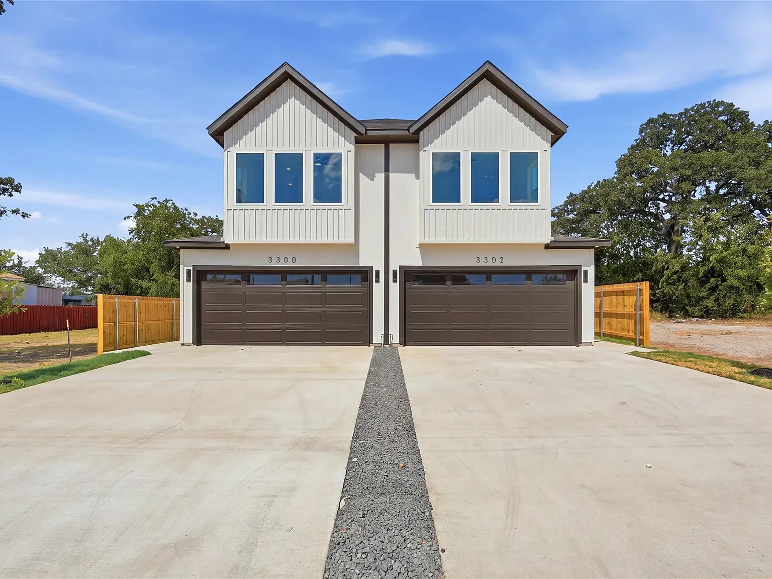 3 bed, 3.5 bath, 1900 sqft, $2,775 — Photo 1