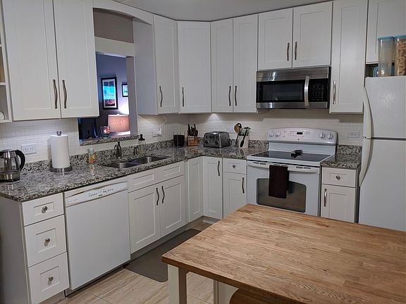 Kitchen cabinets