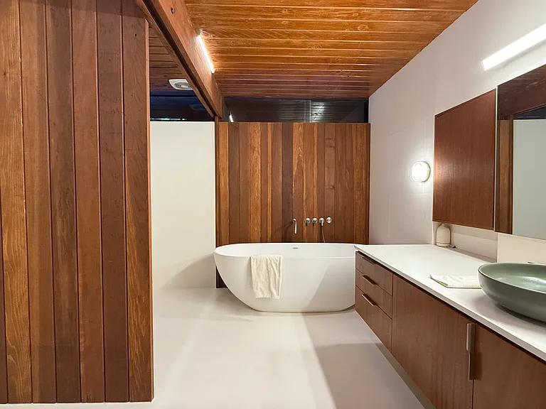 2718 N Beverly Glen Blvd — Photo 21