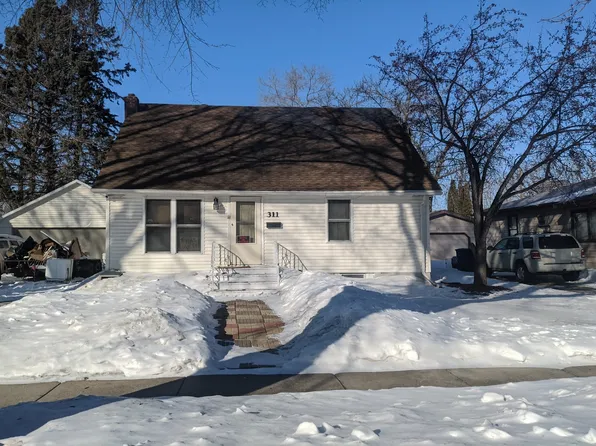 311 14th St N, Moorhead, MN 56560