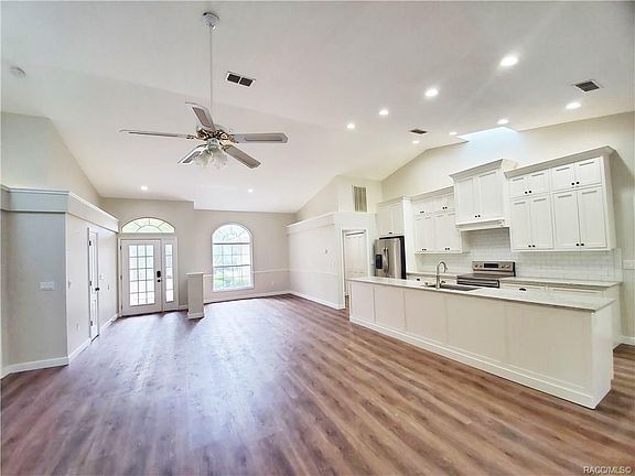 3rd image of 5062 N Baywood Dr