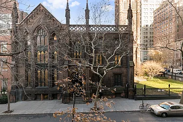 Sold by Prime Manhattan