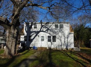50 E King Rd, Tiverton, RI 02878