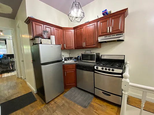 Rented by Simply Brooklyn Realty Inc | media 4
