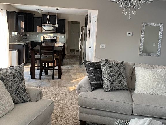 3rd image of 87 Foxtail Dr