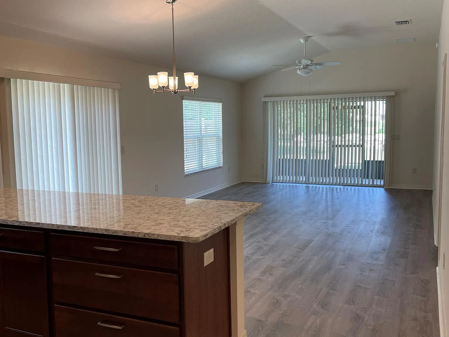 3 bed, 1503 sqft, $2,500 — Photo 3