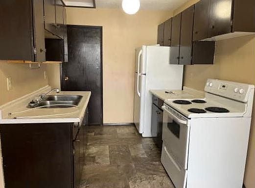 2nd image of 4813 54th St #24