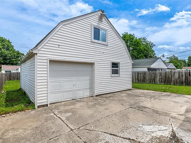 2451 Ned Dr — Photo 23