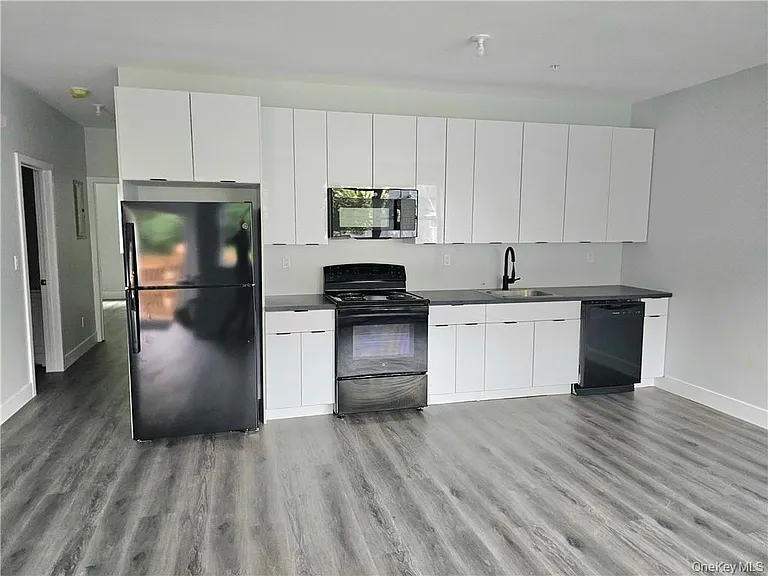 11 Orange Ln #9 — Photo 1