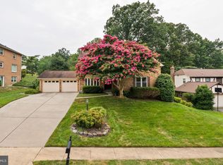8907 Glade Hill Rd, Fairfax, VA 22031